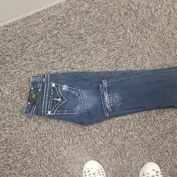 Jeans - Picture 2 of 3